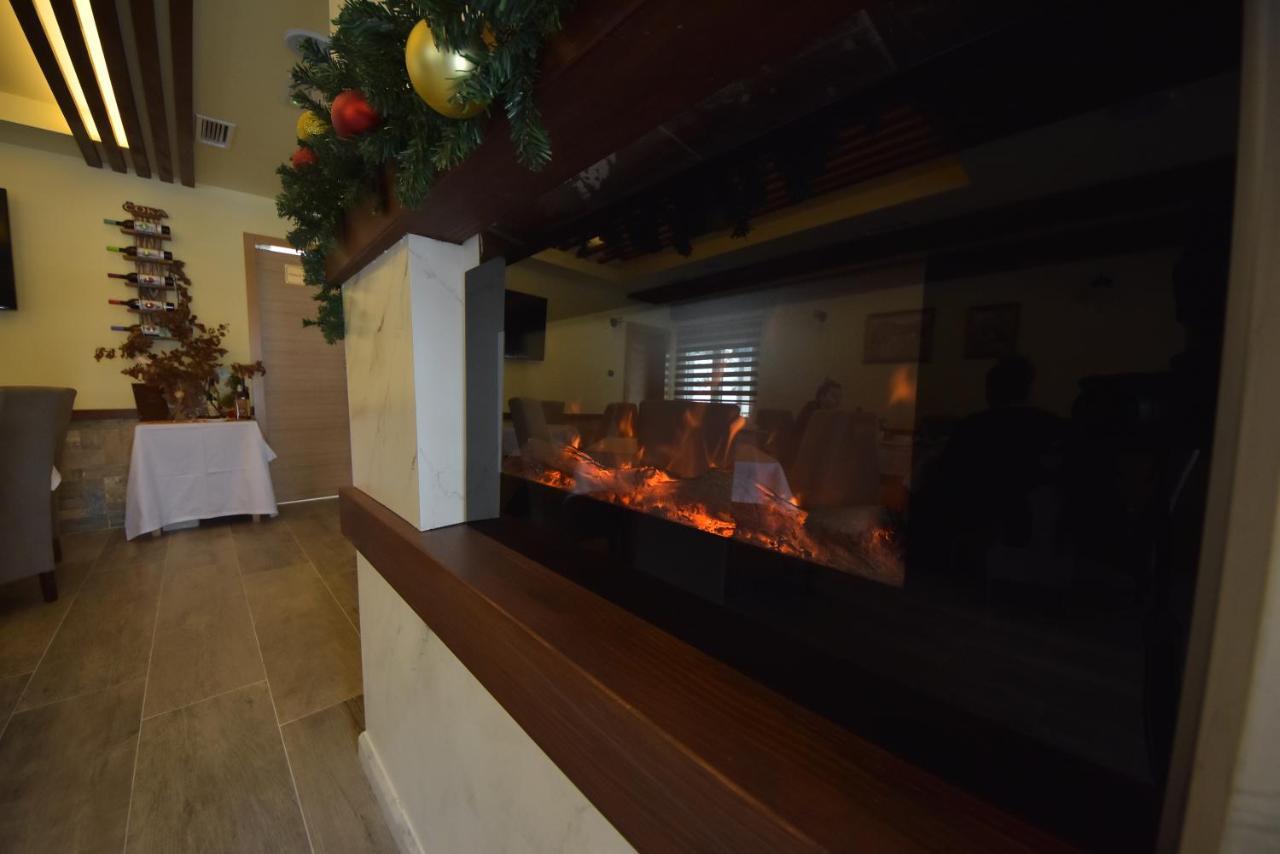 Hotel Luznjanin Restoran I Sobe à Josanicka Banja Extérieur photo